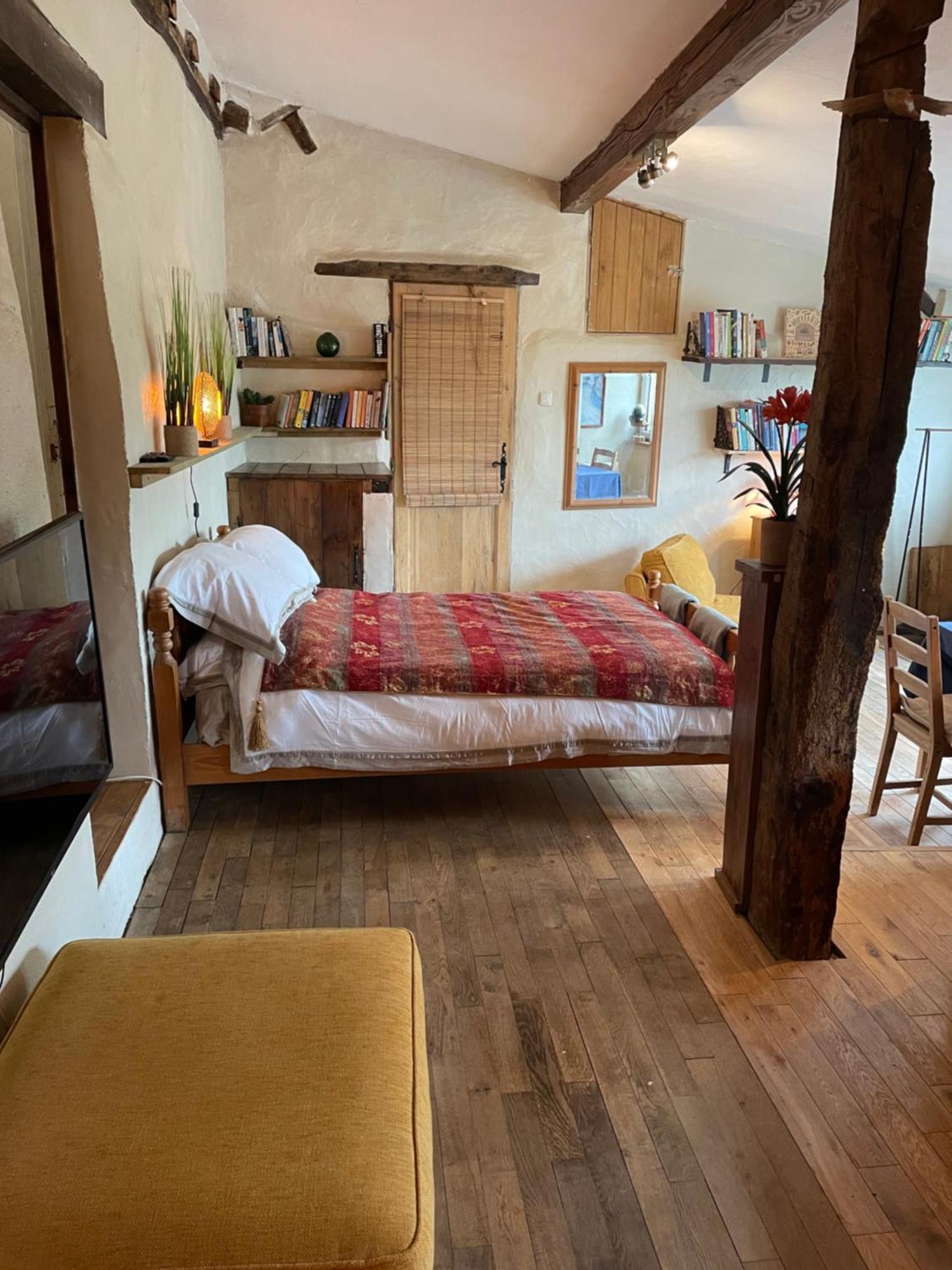 Delightful French Rustic Studio Jumilhac-le-Grand Buitenkant foto